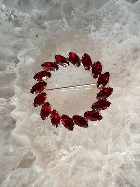 B David Red Marquise Crystal Wreath Brooch